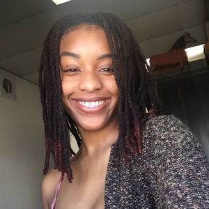 Meet your Posher, Farasha